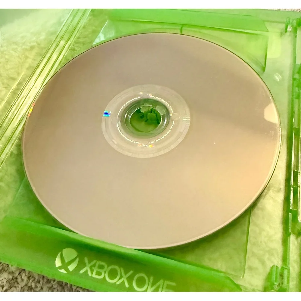 EA Sports FIFA 18 Video Game Xbox One Good Physical Disc Case